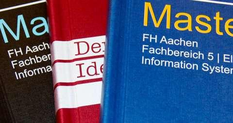 Verschiedene Hardcover Master- & Abschlussarbeiten gebunden von PrintFactory in Mönchengladbach